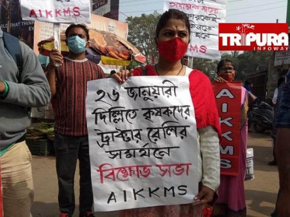 AIKKMS held protest against Fam Bill in solidarity with the farmers' Tractor Protest on R-Day 